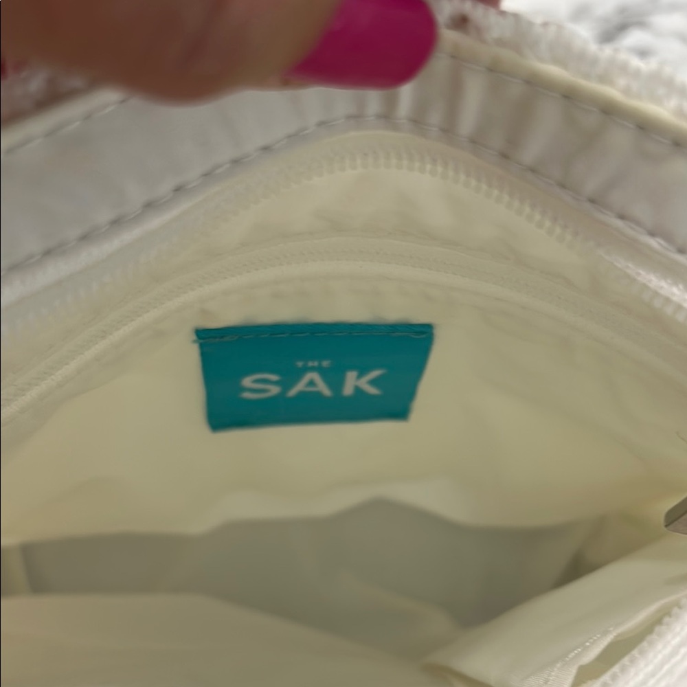 The Sak White Crochet Shoulder Bag with Gold Detail - Picture 4 of 9